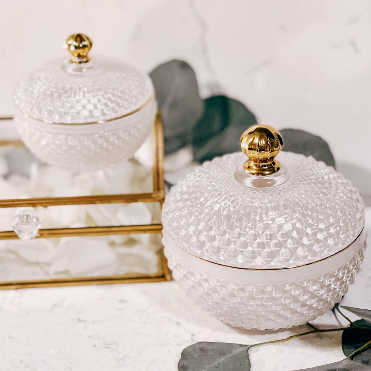 Large luxurious jar candles