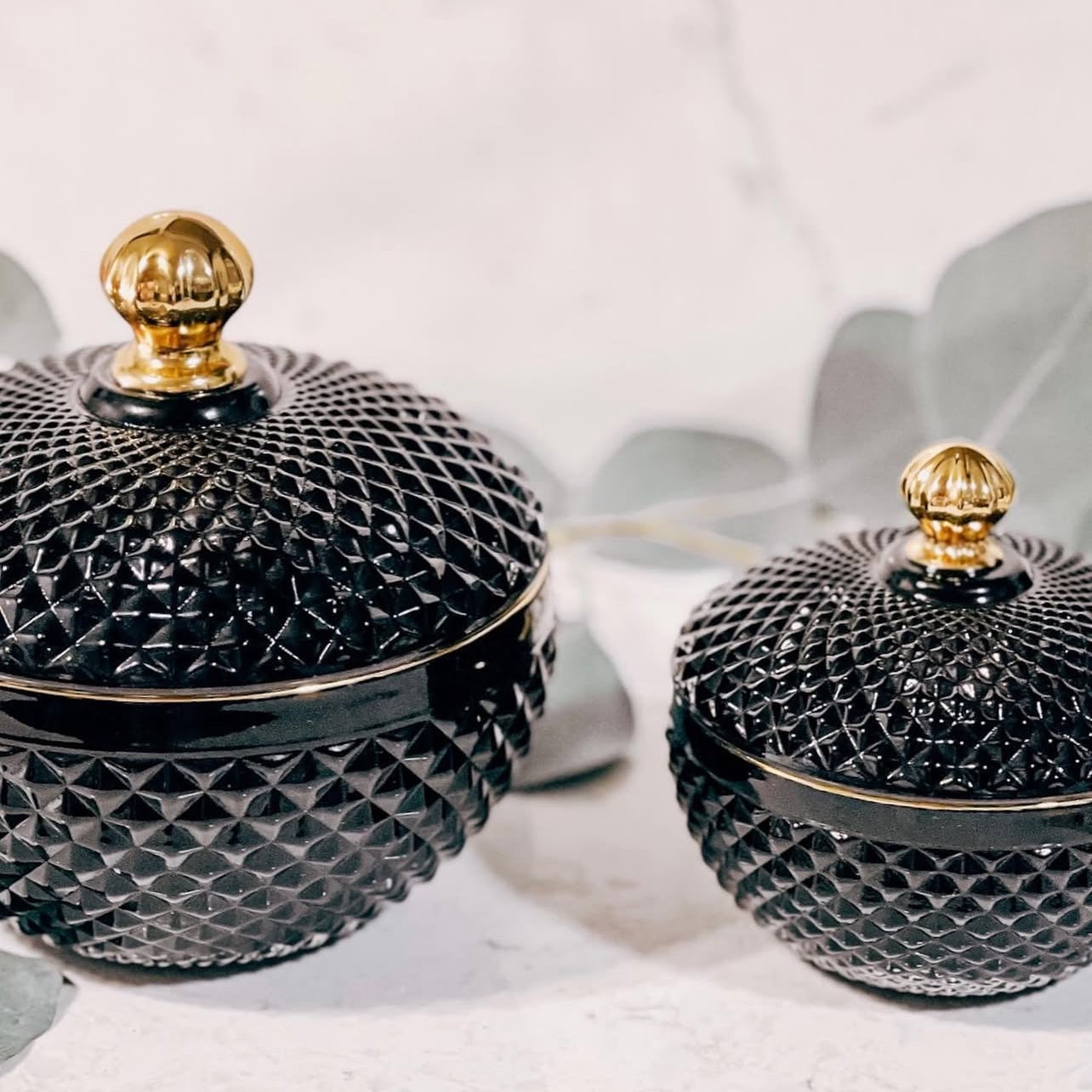 Large luxurious jar candles
